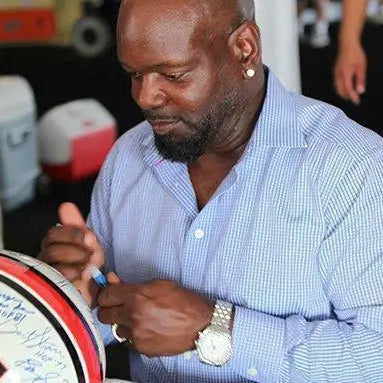 WHAT TO GET SIGNED BY A FOOTBALL PLAYER AT AN AUTOGRAPH SIGNING 101!