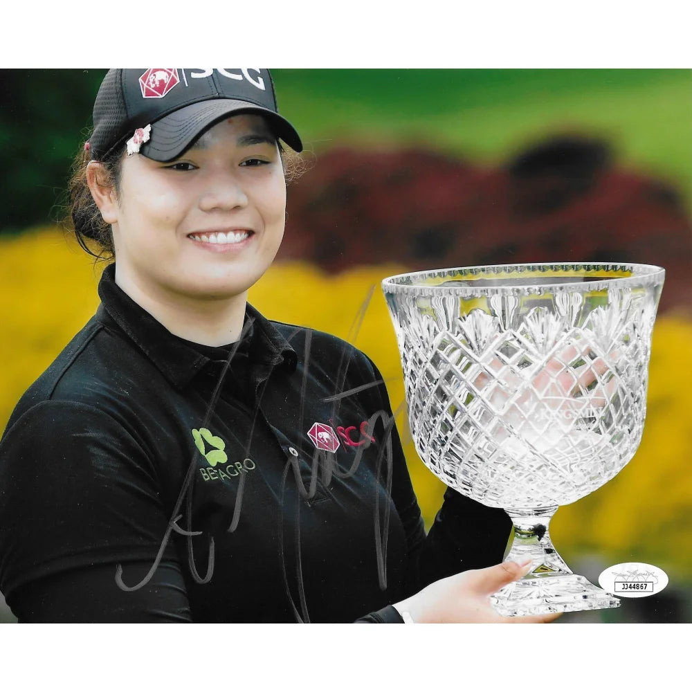 Ariya Jutanugarn Signed 8x10 Photo JSA COA Autograph LPGA Golfer Thailand AJ