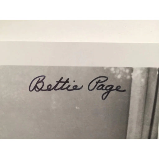 Bettie Page Signed 8X10 JSA COA Photo Autograph Lingerie Betty Pin Up Queen