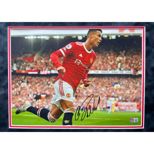 Cristiano Ronaldo Autographed Manchester United 11x14 Photo Framed Beckett COA ManU