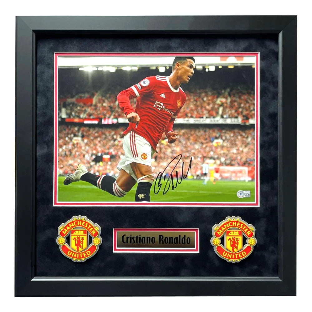 Cristiano Ronaldo Autographed Manchester United 11x14 Photo Framed Beckett COA ManU