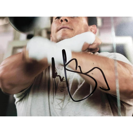 Mark Wahlberg Signed 8X10 Photo The Fighter COA Beckett BAS Autograph Micky Ward