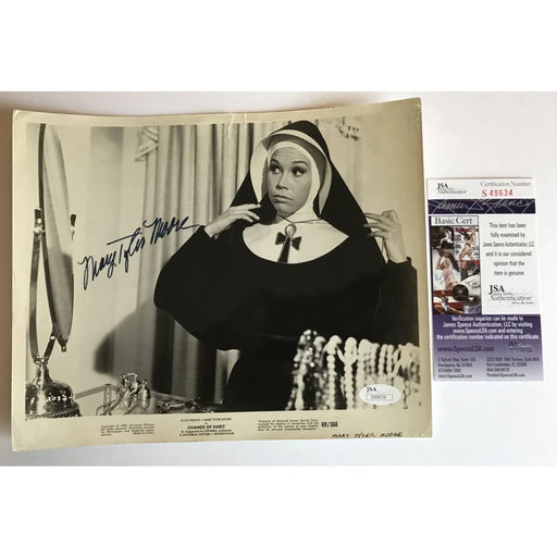 Mary Tyler Moore Signed 8X10 JSA COA Autograph Photo Change Of Habit Elvis Presley