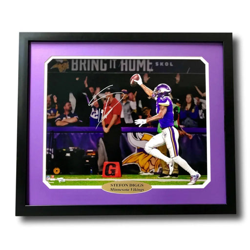 Stefon Diggs Signed ’Minneapolis Miracle’ Vikings 16X20 Framed Photo COA