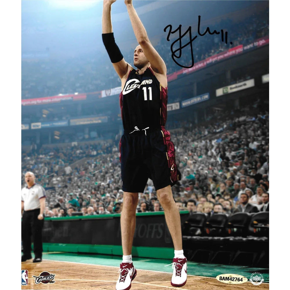 Zydrunas Ilgauskas Autographed Cleveland Cavaliers 8x10 Photo Signed UDA COA