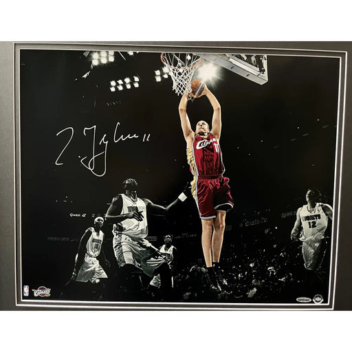 Zydrunas Ilgauskas Signed Cleveland Cavaliers 16x20 Photo Framed UDA COA Autograph