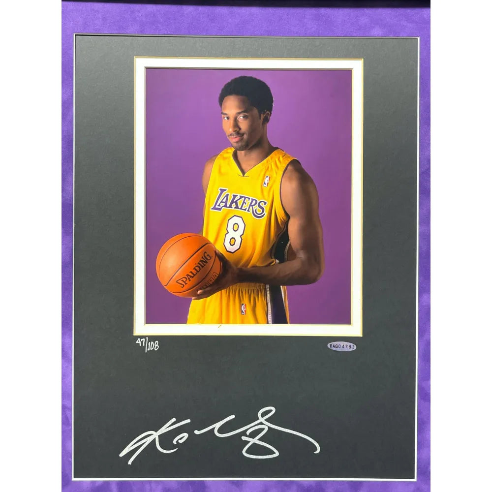 Kobe Bryant Los Angeles Lakers Autographed Framed Basketball